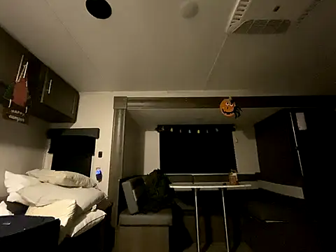 Snapshot of mcxxx87 chatting on November 1, 2025, 11:01 am mcxxx87 online show from November 1, 2025, 11:01 am