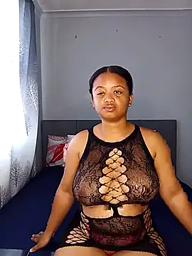 Snapshot of Sultrytits6 chatting on April 7, 2026, 10:26 am Sultrytits6 online show from April 7, 2026, 10:26 am