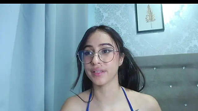 Alana Martinez  online show from May 1, 2026, 3:22 am