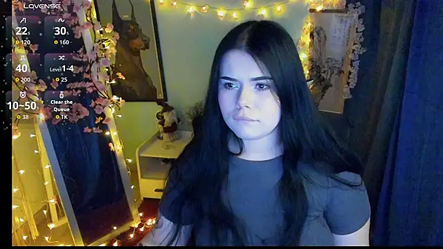 Mona Esty online show from February 17, 2026, 9:10 pm