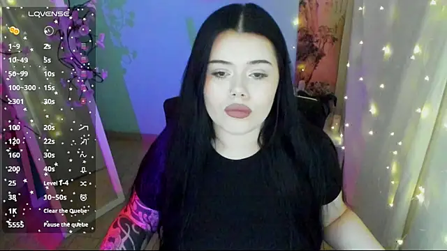 Snapshot of Mona_Esty chatting on June 27, 2026, 6:18 am Mona Esty online show from June 27, 2026, 6:18 am