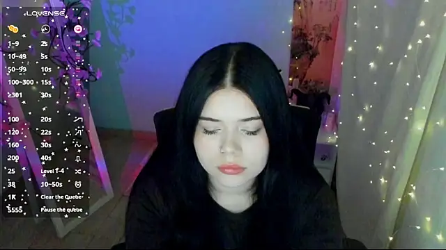 Snapshot of Mona_Esty chatting on July 4, 2026, 6:30 am Mona Esty online show from July 4, 2026, 6:30 am