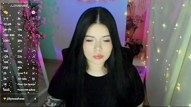 Snapshot of Mona_Esty chatting on July 6, 2026, 6:10 am Mona Esty online show from July 6, 2026, 6:10 am