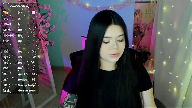 Snapshot of Mona_Esty chatting on July 10, 2026, 6:17 am Mona Esty online show from July 10, 2026, 6:17 am
