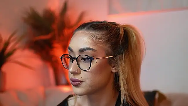 AileenKiss online show from March 8, 2026, 9:40 pm