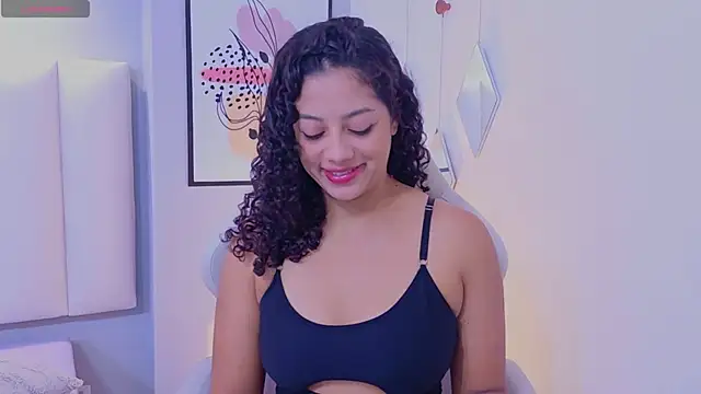 Snapshot of CamilaLevy chatting on May 15, 2026, 12:34 pm CamilaLevy online show from May 15, 2026, 12:34 pm