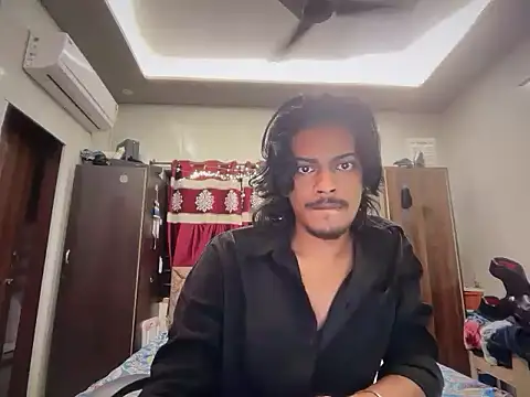 Ujjwallkumar0069 online show from June 15, 2026, 4:42 pm
