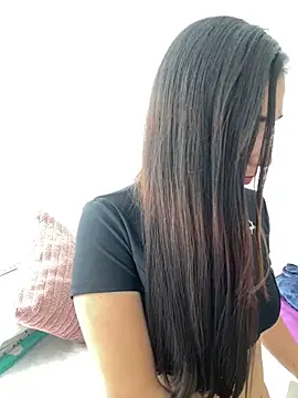 Snapshot of SabrinaEvanss_ chatting on October 18, 2025, 4:19 pm SabrinaEvanss online show from October 18, 2025, 4:19 pm