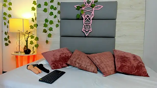 Snapshot of MarianaMiller1 chatting on October 21, 2025, 3:51 am MarianaMiller1 online show from October 21, 2025, 3:51 am