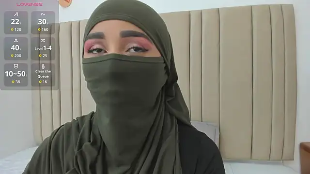 Snapshot of _alishaa_c chatting on October 16, 2025, 1:50 am alishaa c online show from October 16, 2025, 1:50 am