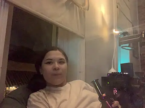 Snapshot of Jynx420friendly chatting on July 10, 2026, 8:29 am Jynx420friendly online show from July 10, 2026, 8:29 am