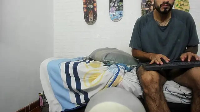 Snapshot of sofiandnick_smith chatting on June 23, 2026, 3:15 am sofiandnick smith online show from June 23, 2026, 3:15 am