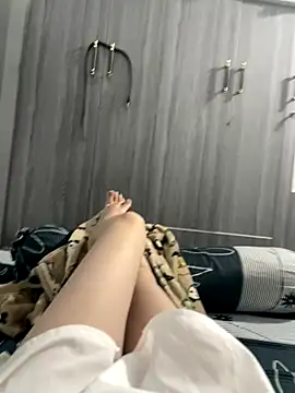 Snapshot of Tranghot19 chatting on December 17, 2025, 4:24 pm Tranghot19 online show from December 17, 2025, 4:24 pm