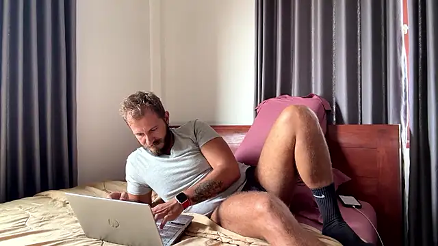 mrmaxiy online show from January 8, 2026, 5:21 am