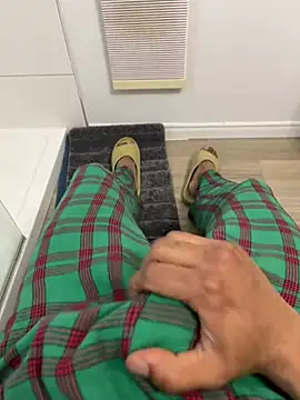 4dagals online show from April 6, 2026, 5:47 pm