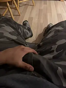 4dagals online show from April 13, 2026, 5:02 am