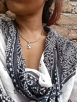 Snapshot of Hotty-romi3 chatting on November 18, 2025, 5:23 am Hotty-romi3 online show from November 18, 2025, 5:23 am