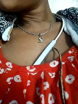 Snapshot of Hotty-romi3 chatting on November 20, 2025, 6:57 am Hotty-romi3 online show from November 20, 2025, 6:57 am