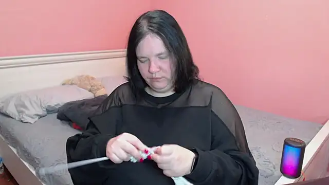  alexandra ray  online show from November 25, 2025, 8:58 am