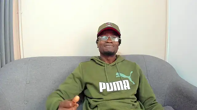 Snapshot of COMPTON_01 chatting on October 7, 2025, 1:08 pm COMPTON 01 online show from October 7, 2025, 1:08 pm