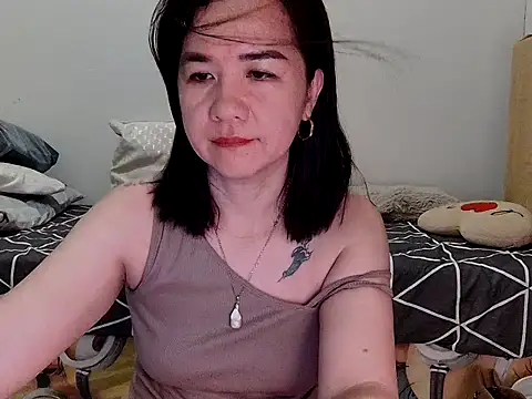 KissHott online show from April 26, 2026, 9:23 pm