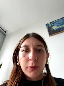 Snapshot of DaisyEmily chatting on November 9, 2025, 7:12 pm DaisyEmily online show from November 9, 2025, 7:12 pm