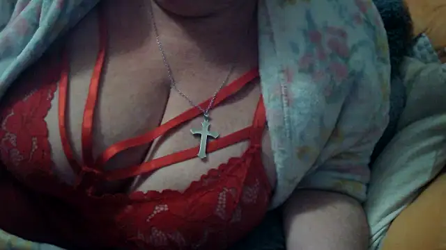 Playful MILF Demi online show from November 27, 2025, 10:12 pm