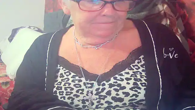 Snapshot of Playful_MILF_Demi chatting on May 14, 2026, 11:00 pm Playful MILF Demi online show from May 14, 2026, 11:00 pm