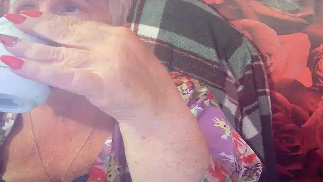 Snapshot of Playful_MILF_Demi chatting on June 15, 2026, 8:05 am Playful MILF Demi online show from June 15, 2026, 8:05 am