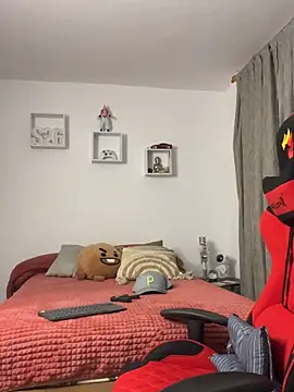 Snapshot of Ezzio_Scolaro chatting on November 7, 2025, 11:27 pm Ezzio Scolaro online show from November 7, 2025, 11:27 pm