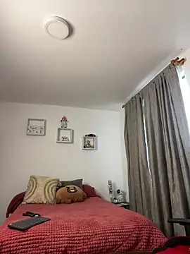 Snapshot of Ezzio_Scolaro chatting on November 8, 2025, 12:05 pm Ezzio Scolaro online show from November 8, 2025, 12:05 pm