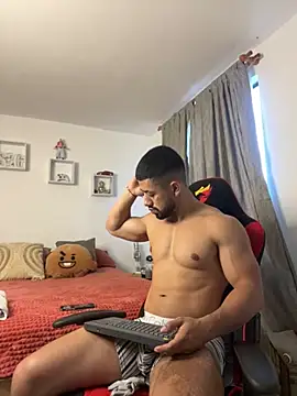 Snapshot of Ezzio_Scolaro chatting on November 25, 2025, 12:05 pm Ezzio Scolaro online show from November 25, 2025, 12:05 pm