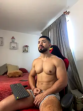 Snapshot of Ezzio_Scolaro chatting on November 26, 2025, 12:17 pm Ezzio Scolaro online show from November 26, 2025, 12:17 pm