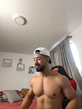 Snapshot of Ezzio_Scolaro chatting on November 27, 2025, 12:29 pm Ezzio Scolaro online show from November 27, 2025, 12:29 pm