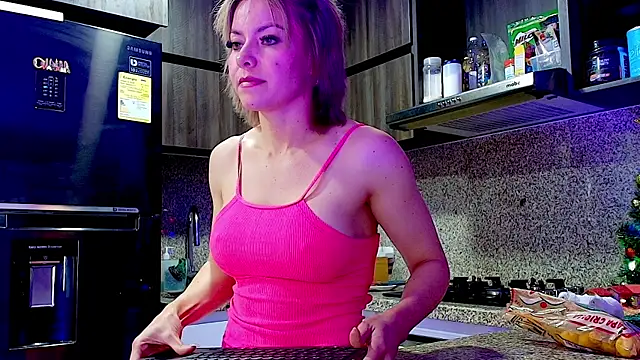 LADY S10 online show from November 14, 2025, 10:29 pm