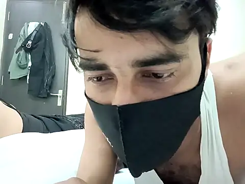 Snapshot of horny_milf_couple chatting on October 17, 2025, 6:43 pm horny milf couple online show from October 17, 2025, 6:43 pm