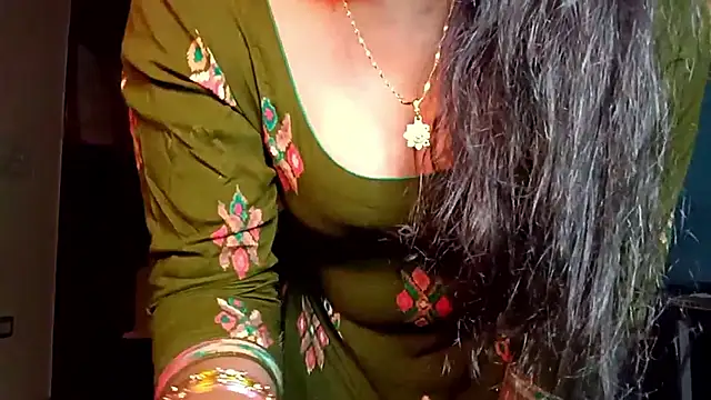 horny milf couple online show from May 9, 2026, 6:57 pm