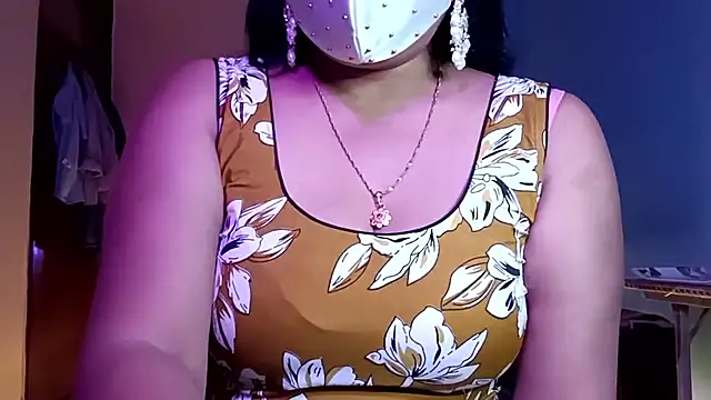 horny milf couple online show from May 22, 2026, 7:19 pm