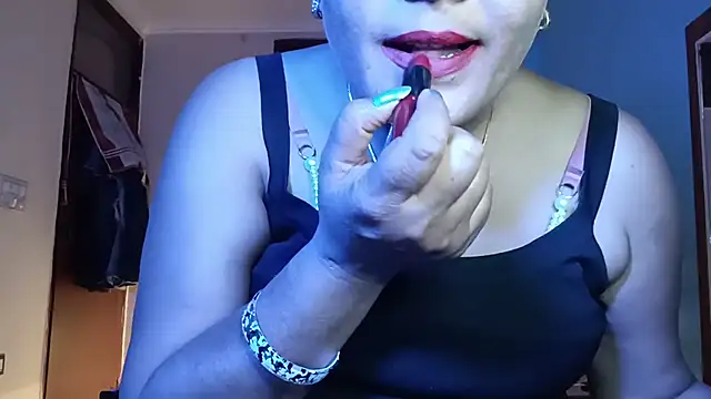 horny milf couple online show from July 1, 2026, 8:05 am