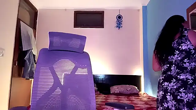 horny milf couple online show from July 5, 2026, 7:21 pm
