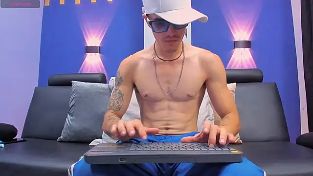 Snapshot of imsammytop chatting on October 23, 2025, 1:21 pm imsammytop online show from October 23, 2025, 1:21 pm