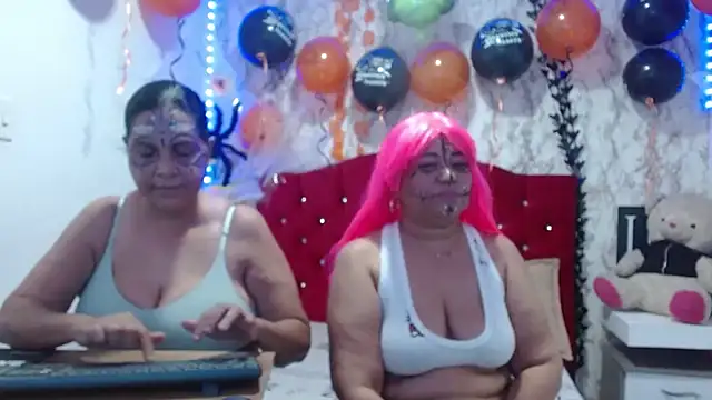 DannaLanegra2 online show from October 29, 2025, 5:36 pm