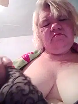 LusiyaGold5 online show from November 1, 2025, 7:05 pm