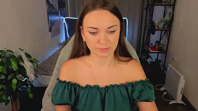 Madison Golden online show from November 4, 2025, 6:34 am