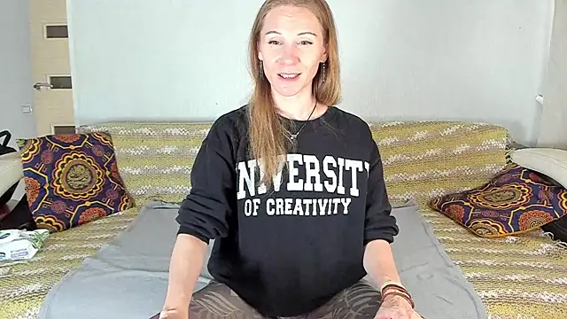 Amalia Mio online show from July 18, 2026, 9:02 am