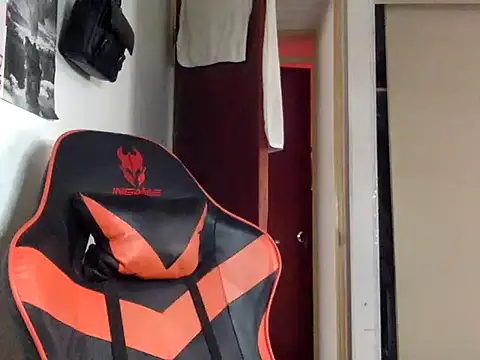 Snapshot of kaspar_6 chatting on October 20, 2025, 5:02 pm kaspar 6 online show from October 20, 2025, 5:02 pm