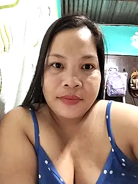 Snapshot of shyhotpinay_32 chatting on October 26, 2025, 5:52 pm shyhotpinay 32 online show from October 26, 2025, 5:52 pm
