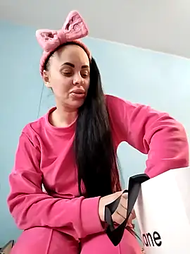 Snapshot of Stefaniyaxq chatting on December 1, 2025, 11:26 am Stefaniyaxq online show from December 1, 2025, 11:26 am