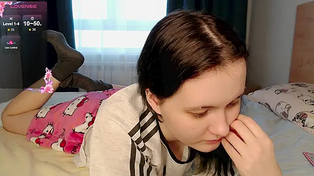 Snapshot of katlynaccerman chatting on November 19, 2025, 9:20 am katlynaccerman online show from November 19, 2025, 9:20 am