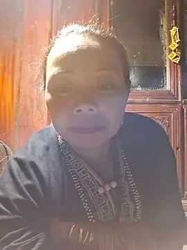 miomio-12 online show from November 5, 2025, 12:38 pm